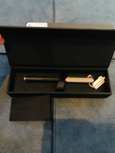 روان نویس هوگو باس